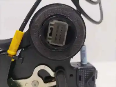 Peça sobressalente para automóvel em segunda mão fechadura da porta traseira esquerda por toyota corolla (e12) 2.0 d-4d linea sol berlina referências oem iam 6906012350  83627