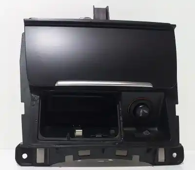 Автозапчастина б/у попільничка для AUDI Q5 (8R) 2.0 TDI (125kW) Посилання на OEM IAM 8K0857951  64683