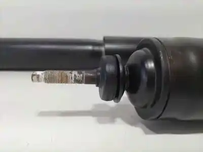 Second-hand car spare part front shock absorber set for mitsubishi montero (v20/v40) 2500 td gl oem iam references 4d56  87031