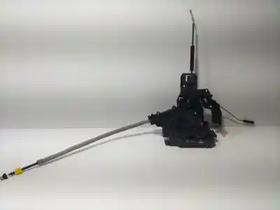 Second-hand car spare part LEFT FRONT DOOR LOCK for MERCEDES-BENZ CLASE C (W205) FAMILIAR  OEM IAM references A2220063999  