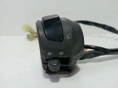 Second-hand car spare part headlights switch for yamaha x-max x-max 125 momodesign (se54) oem iam references x-max 125 momodesign (se54) 2013 - 0 125.0 14cv 0  