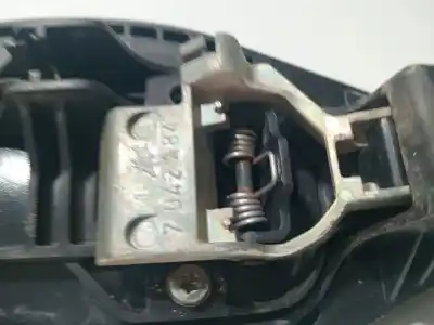 Pezzo di ricambio per auto di seconda mano maniglia esterna anteriore sinistra per land rover range rover iii (l322) 4.4 4x4 riferimenti oem iam 7042484  