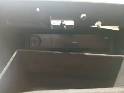 Pezzo di ricambio per auto di seconda mano scatola di guanti per land rover range rover iii (l322) 4.4 4x4 riferimenti oem iam rover iii (l322) 4.4 4x4 2002 - 2005  