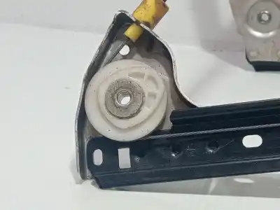 Pezzo di ricambio per auto di seconda mano alzacristalli anteriore destro per land rover range rover iii (l322) 4.4 4x4 riferimenti oem iam cuh000182  