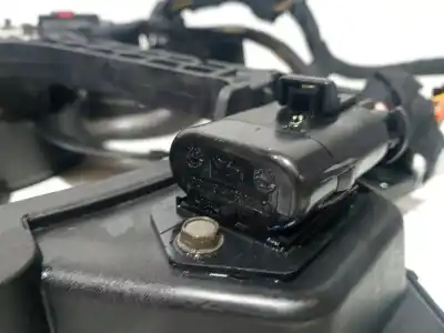 Pezzo di ricambio per auto di seconda mano elettroventola per opel corsa d ´´111 years´´ riferimenti oem iam 440926702  