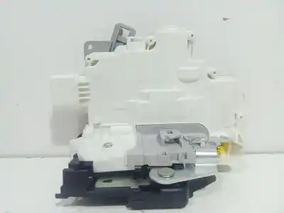 Peça sobressalente para automóvel em segunda mão FECHADURA DA PORTA DIANTEIRA ESQUERDA por SEAT LEON (1P1) 2.0 TDI Referências OEM IAM EZC-SE-002  