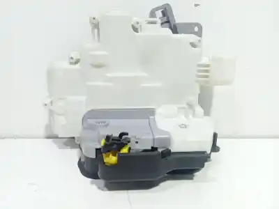 Peça sobressalente para automóvel em segunda mão FECHADURA DA PORTA TRASEIRA DIREITA por AUDI A3 (8P) 1.9 TDI Ambiente Referências OEM IAM 8E0839016AA  