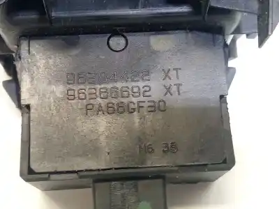 Pezzo di ricambio per auto di seconda mano interruttore per peugeot 407 (6d_) 2.0 hdi 135 (6drhrh, 6drhre, 6drhrg, 6drhrj) riferimenti oem iam 9644570777  
