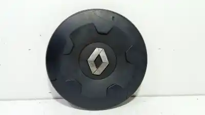 Pièce détachée automobile d'occasion CAPUCHONS DE MOYEUX pour RENAULT MASTER II CAJA/CHASIS (ED/HD/UD) 2.5 DCI 120 Références OEM IAM 8200035453  