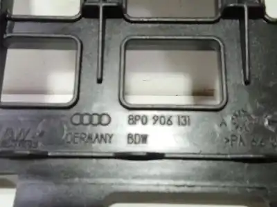 Peça sobressalente para automóvel em segunda mão moldagem por audi a3 (8p1) 1.6 tdi referências oem iam 8p0906131  