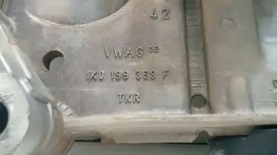 Peça sobressalente para automóvel em segunda mão charrió / suporte de eixo dianteiro por audi a3 (8p1) 1.6 tdi referências oem iam 1k0199313al  