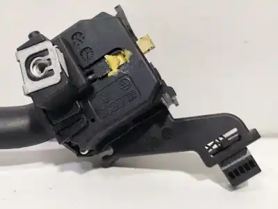Peça sobressalente para automóvel em segunda mão comutador de piscas  por audi a3 (8p1) 1.6 tdi referências oem iam 8p0953513e  