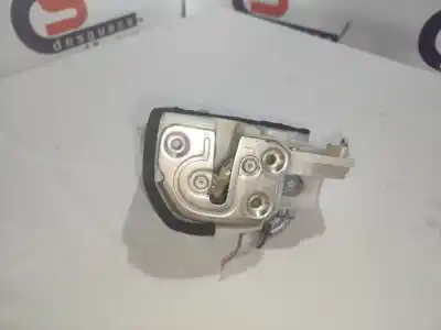 Pezzo di ricambio per auto di seconda mano serratura porta posteriore sinistra per mazda 3 lim. (bl) 2.2 turbodiesel cat riferimenti oem iam 6c11c0442