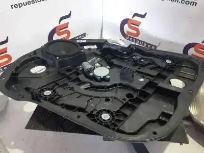 Peça sobressalente para automóvel em segunda mão elevador de vidros dianteiro direito por kia carens iv 1.6 gdi referências oem iam 