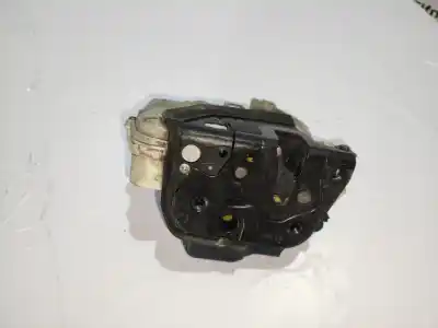 Peça sobressalente para automóvel em segunda mão fechadura da porta dianteira esquerda por audi a4 berlina (8e) 2.0 tdi 16v (103kw) referências oem iam 