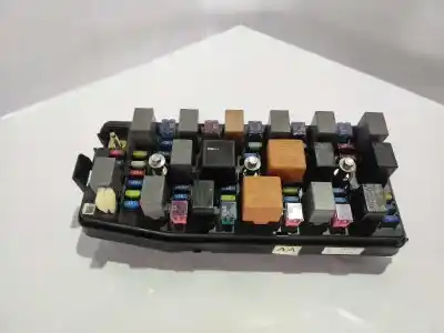 Peça sobressalente para automóvel em segunda mão caixa de fusíveis e relés por ford focus lim. (cb8) 1.6 tdci cat referências oem iam 