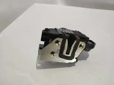 Second-hand car spare part rear right door lock for ssangyong tivoli crystal 4x2 oem iam references 7132035001