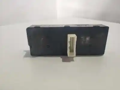 Second-hand car spare part left front power window switch for ssangyong tivoli crystal 4x2 oem iam references 299139565  