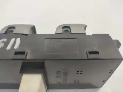 Second-hand car spare part left front power window switch for ssangyong tivoli crystal 4x2 oem iam references 299139565  