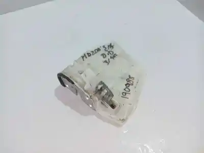 Pezzo di ricambio per auto di seconda mano serratura porta anteriore destra per mazda 3 lim. (bl) 2.2 turbodiesel cat riferimenti oem iam 