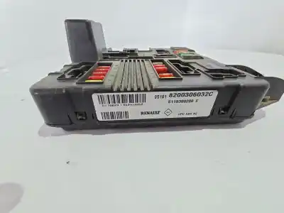 Pezzo di ricambio per auto di seconda mano scatola relè/fusibili per renault scénic ii (jm0/1_) 1.6 16v (jm1r) riferimenti oem iam 8200306032c  