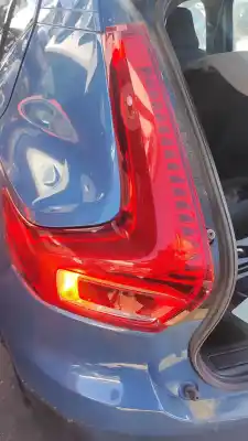 İkinci el araba yedek parçası SOL KUYRUK LAMBASI için VOLVO XC 40  OEM IAM referansları   