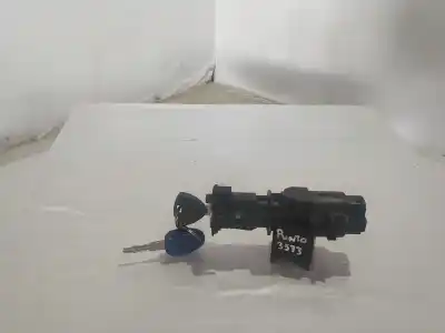 Peça sobressalente para automóvel em segunda mão COMUTADOR DE IGNIÇÃO por FIAT PUNTO (188_) 1.2 16V 80 (188.233 .235 .253 .255 .333 .353 .639.... Referências OEM IAM 46528244  
