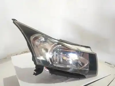 Recambio de automóvil de segunda mano de FARO DERECHO para CHEVROLET CRUZE (J300)  referencias OEM IAM 42371138  