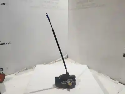 Recambio de automóvil de segunda mano de CERRADURA PUERTA DELANTERA DERECHA para CHEVROLET CRUZE (J300)  referencias OEM IAM 13579515 135031150 
