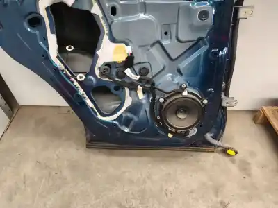 Peça sobressalente para automóvel em segunda mão porta do automóvel traseira esquerda por renault captur limited 131 cv / 96 kw referências oem iam 821012117r  