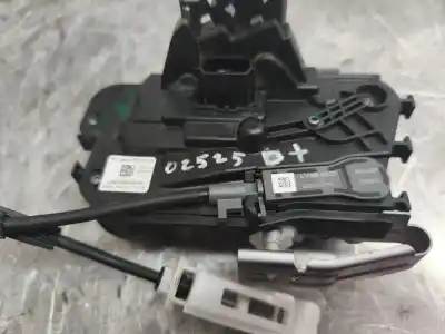 Second-hand car spare part front right door lock for ford kuga st-line oem iam references 2611097  