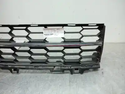 Автозапчасти б/у центральная решетка бампера за skoda superb iii (3v3) 2.0 tdi ссылки oem iam 3v0853677  