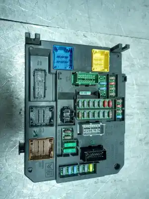 İkinci el araba yedek parçası röle/sigorta kutusu için citroen c4 picasso 1.6 blue-hdi fap oem iam referansları 9806687980  s180204004b İkinci el araba yedek parçası röle/sigorta kutusu için citroen c4 picasso 1.6 blue-hdi fap oem iam referansları 9806687980  s180204004b