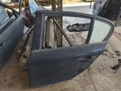 Peça sobressalente para automóvel em segunda mão porta do automóvel traseira esquerda por bmw serie 1 berlina (e81/e87) 2.0 cat referências oem iam   
