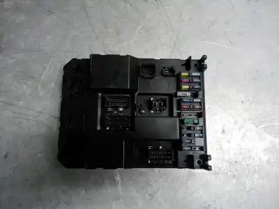 Peça sobressalente para automóvel em segunda mão Caixa De Fusíveis E Relés por PEUGEOT 307 BREAK / SW (S1) 307 BREAK / SW (S1) (2002 - 2005) Referências OEM IAM 9651196980A  9651197680A Peça sobressalente para automóvel em segunda mão Caixa De Fusíveis E Relés por PEUGEOT 307 BREAK / SW (S1) 307 BREAK / SW (S1) (2002 - 2005) Referências OEM IAM 9651196980A  9651197680A