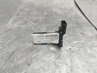 Автозапчастина б/у витратомір повітря для renault express advance 95 cv / 70 kw посилання на oem iam 226802715r  