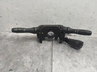 Автозапчасти б/у многофункциональное управление за RENAULT EXPRESS ADVANCE 95 CV / 70 KW ссылки OEM IAM 255671844R  