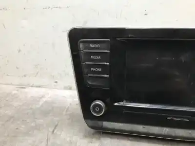 Peça sobressalente para automóvel em segunda mão sistema de áudio / rádio cd por skoda superb iii (3v3) 2.0 tdi referências oem iam 3v0035871c