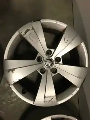 Автозапчастина б/у комплект коліс для skoda superb iii (3v3) 2.0 tdi посилання на oem iam 3v0601025  