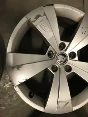 Автозапчастина б/у комплект коліс для skoda superb iii (3v3) 2.0 tdi посилання на oem iam 3v0601025  