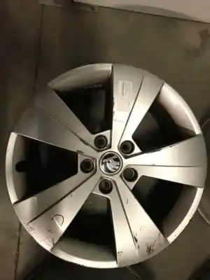 Автозапчастина б/у комплект коліс для skoda superb iii (3v3) 2.0 tdi посилання на oem iam 3v0601025  