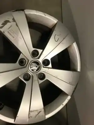 Автозапчастина б/у комплект коліс для skoda superb iii (3v3) 2.0 tdi посилання на oem iam 3v0601025  