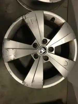 Автозапчастина б/у комплект коліс для skoda superb iii (3v3) 2.0 tdi посилання на oem iam 3v0601025  