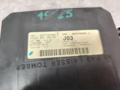 Peça sobressalente para automóvel em segunda mão caixa de fusíveis e relés por peugeot 307 break / sw (s1) sw pack referências oem iam 9651197580   Peça sobressalente para automóvel em segunda mão caixa de fusíveis e relés por peugeot 307 break / sw (s1) sw pack referências oem iam 9651197580