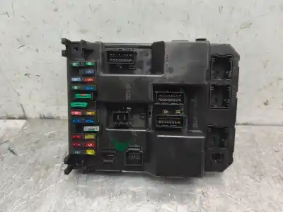 Peça sobressalente para automóvel em segunda mão caixa de fusíveis e relés por peugeot 307 break / sw (s1) sw pack referências oem iam 9651197580   Peça sobressalente para automóvel em segunda mão caixa de fusíveis e relés por peugeot 307 break / sw (s1) sw pack referências oem iam 9651197580