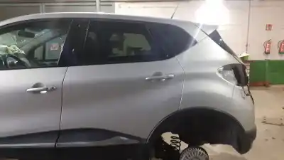 Peça sobressalente para automóvel em segunda mão Porta Do Automóvel Traseira Esquerda por RENAULT CAPTUR II Zen 131 CV / 96 KW Referências OEM IAM 821012117R  
