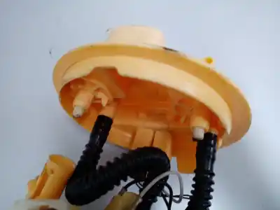 Second-hand car spare part FUEL PUMP for RENAULT CAPTUR  OEM IAM references 172027215R  