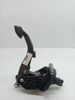 Pezzo di ricambio per auto di seconda mano pedale della frizione per peugeot 308 1.6 16v turbo riferimenti oem iam 1610765780  98010362