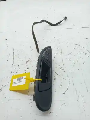 Tweedehands auto-onderdeel BINNEN VOOR RECHTS HANDVAT voor FORD FIESTA (CB1)  OEM IAM-referenties 1686129  8A61A22600BF38C5