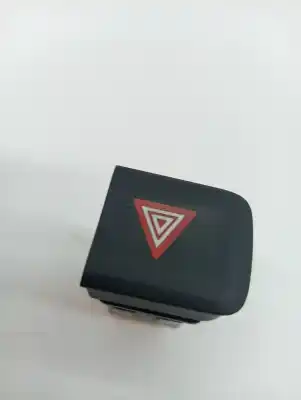 Peça sobressalente para automóvel em segunda mão Interruptor 4 Piscas - Emergência por PEUGEOT PARTNER (2022) YHT2-G2F021 Referências OEM IAM 98170430ZD  